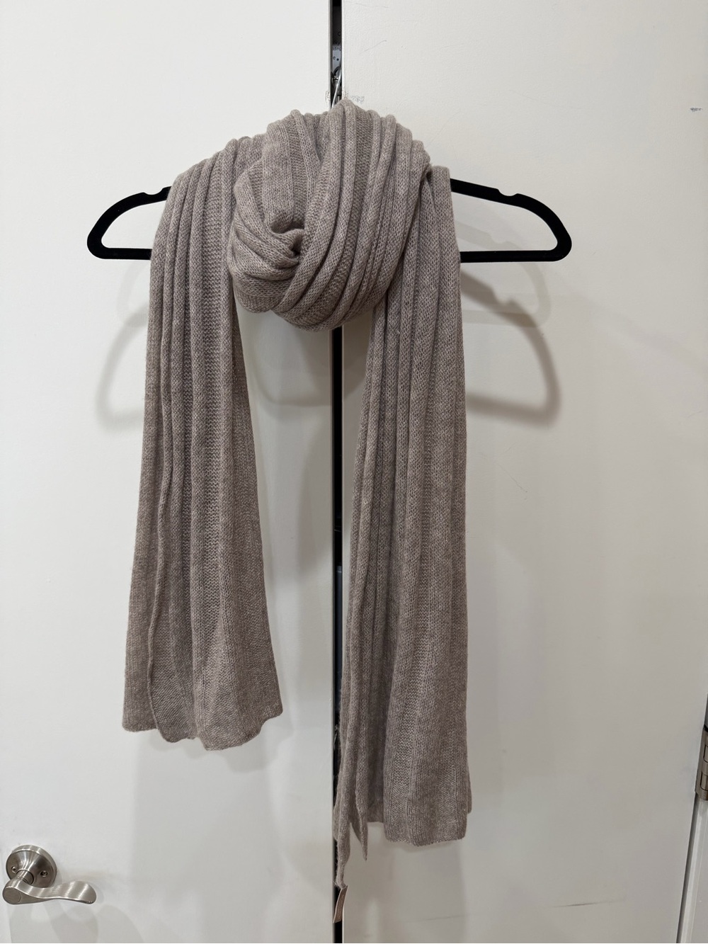 Nordstrom 100% Cashmere Ribbed Oversized Travel Wrap Scarf Gray Beige 100"